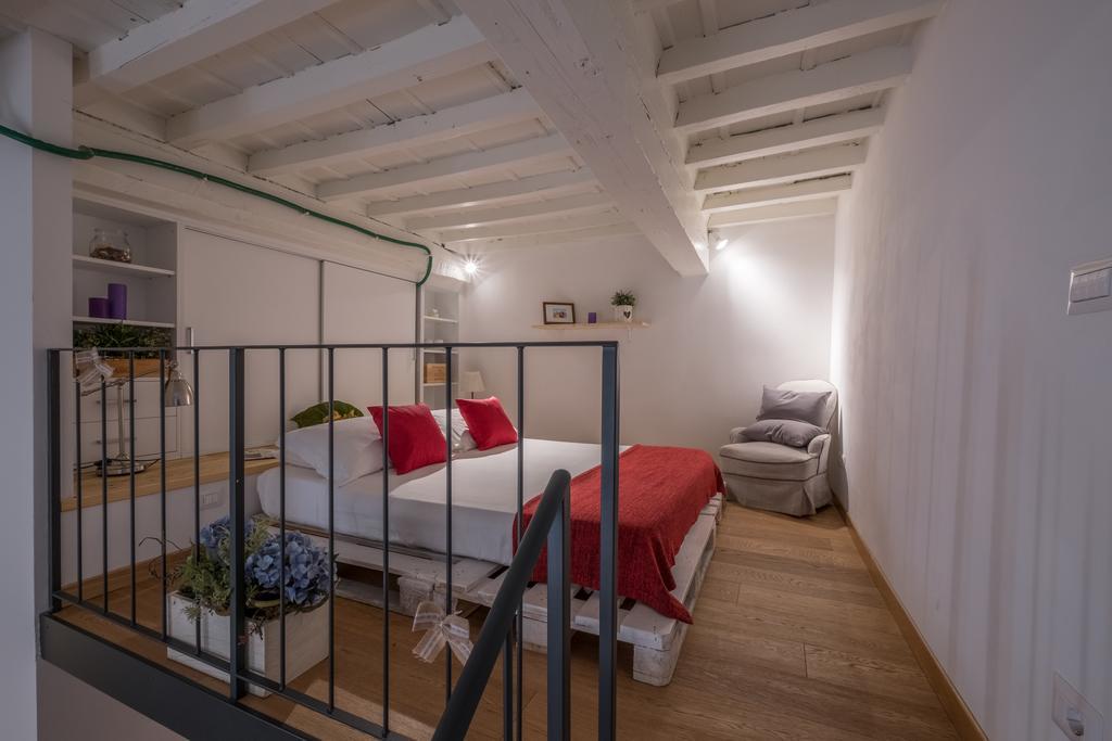 Fashion District Apartment Флоренция Екстериор снимка